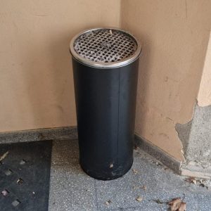 Stand-Aschenbecher [1x]